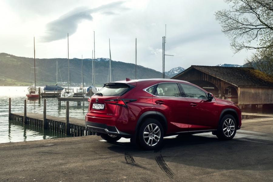  Lexus NX200 2018 года  (CIS) (фото 40 из 43)